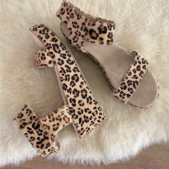 Pony hair leopard platform sandals - Never worn! - Picture 3 of 4